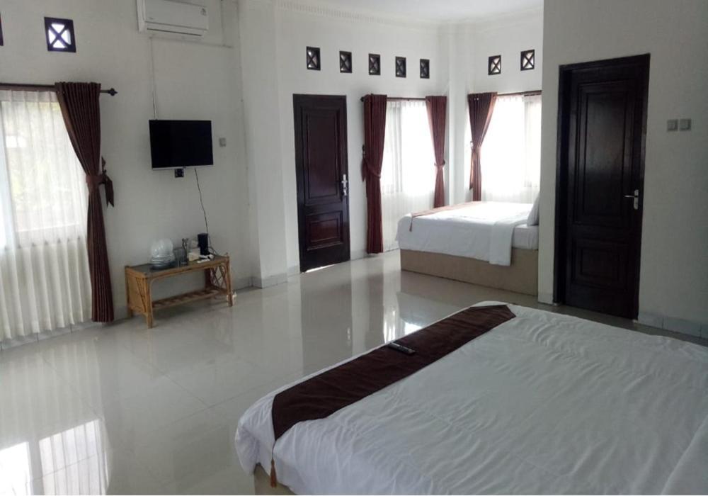 Hotel Pondok Putri Batukaras Room photo